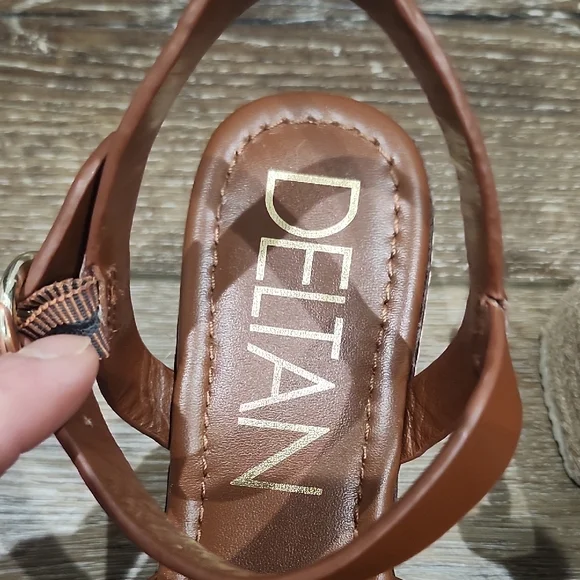 EUC Deltan Contempory Brown Leather Clog Block Heel Buckle Sandals Quiet Lux 8 - Picture 2 of 11